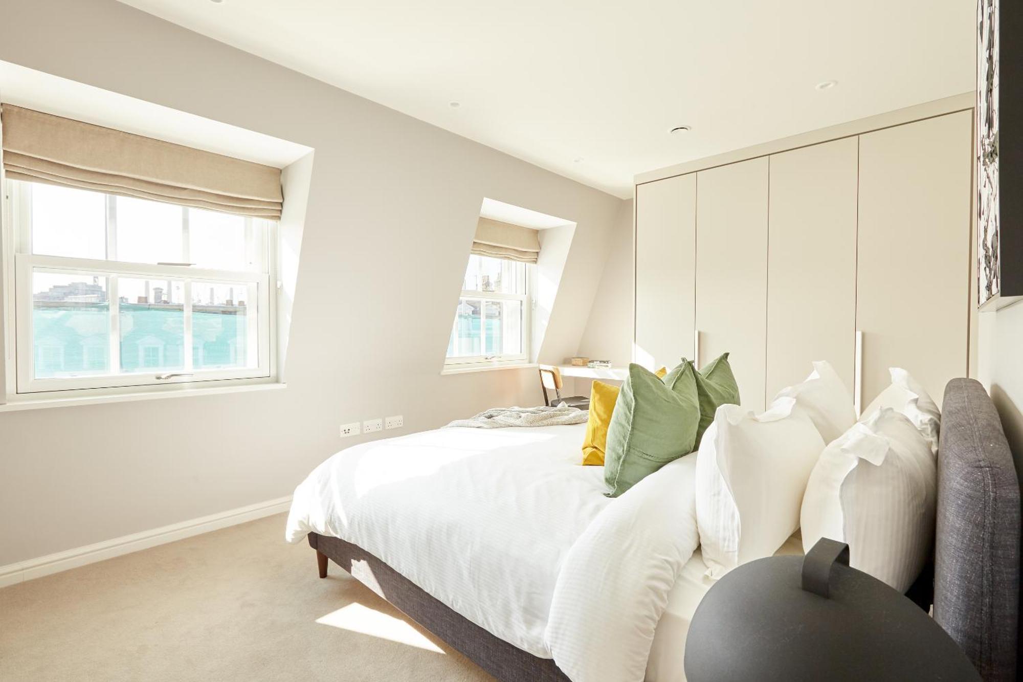 Sonder Sloane Square Aparthotel London Bagian luar foto