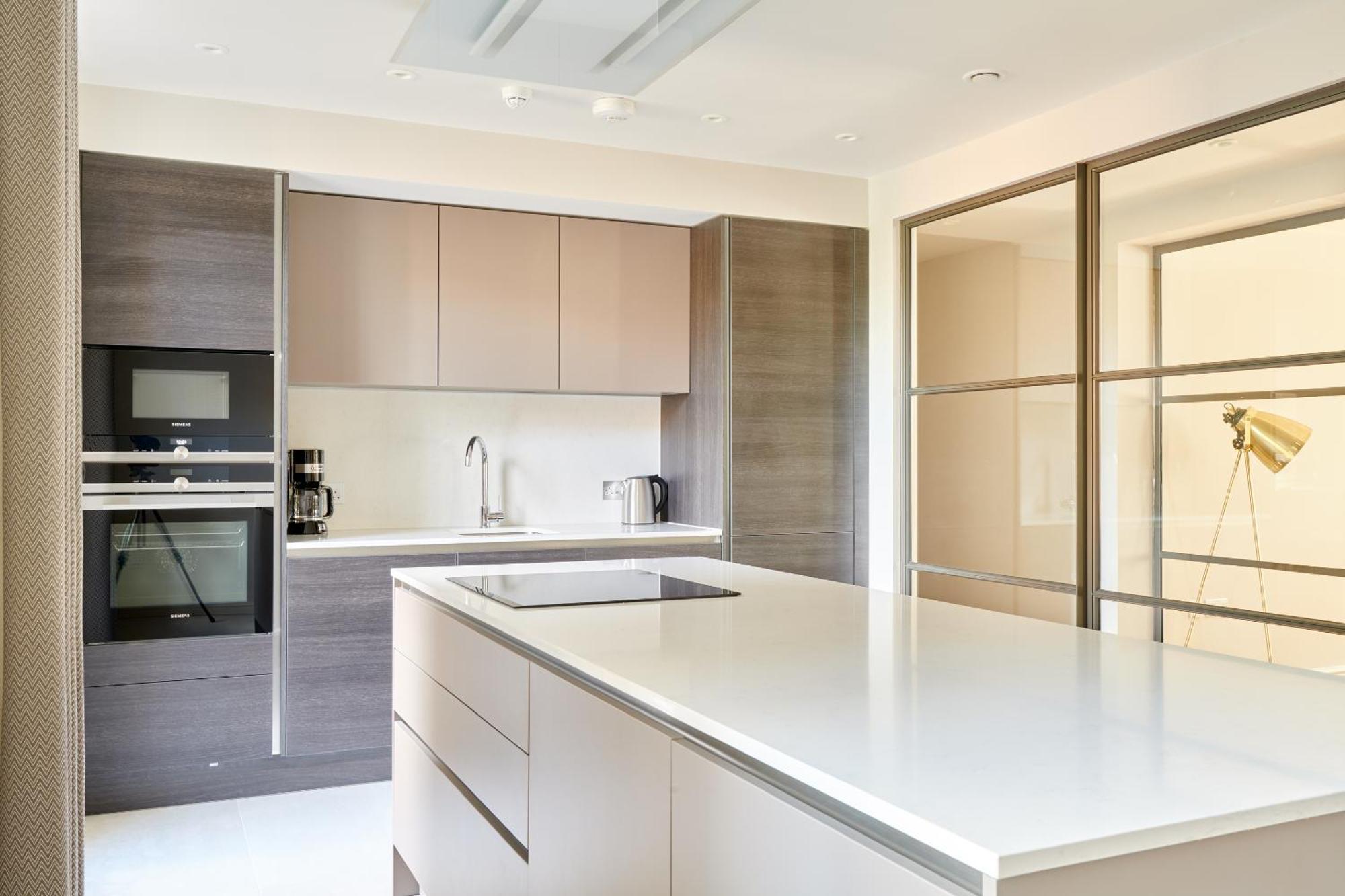 Sonder Sloane Square Aparthotel London Bagian luar foto